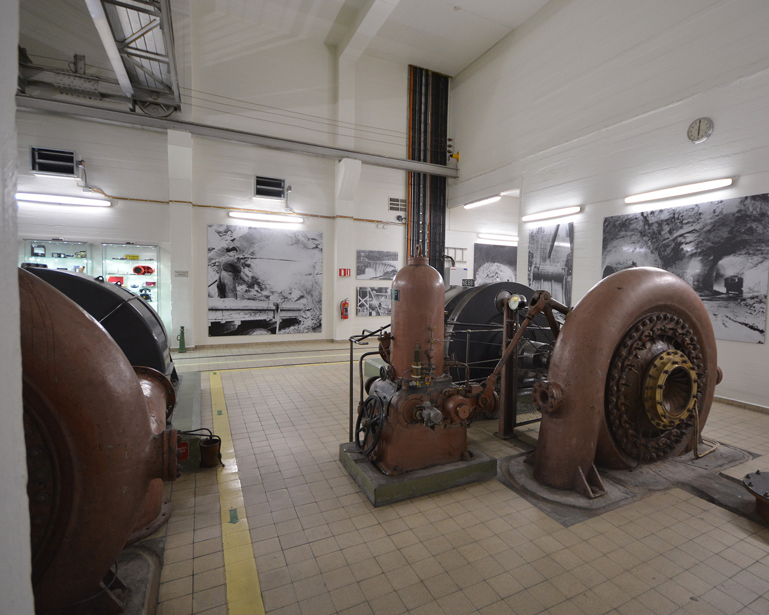 The internal generator room has original technical elements and historical information